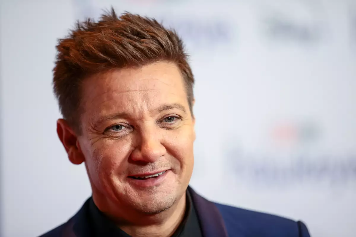 jeremy-renner-accidente-quitanieves