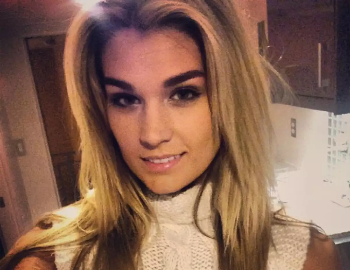 La guapa rubia es modelo y entrenadora personal.