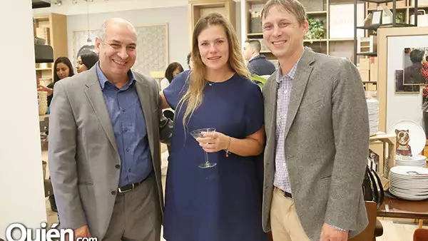 Adel Ashry,Kari Hazelton y Josh Geurisen