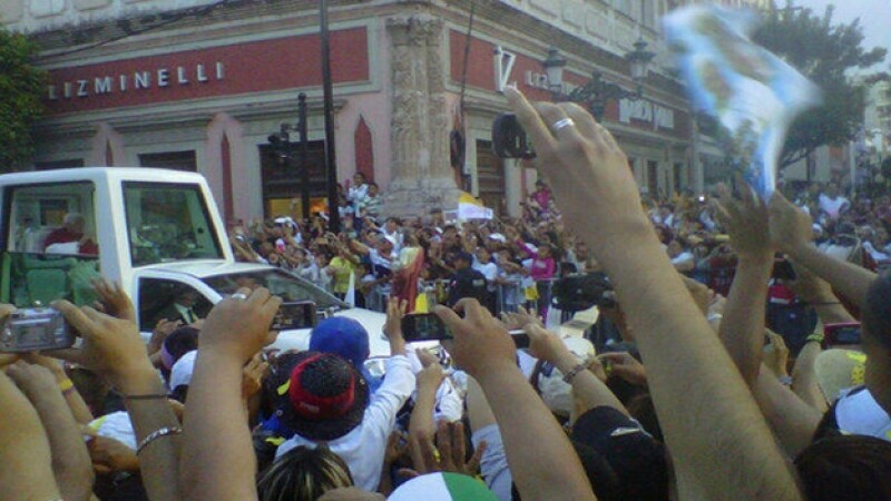 papa, leon, benedicto, guanajuato, mexico, papamovil, valla