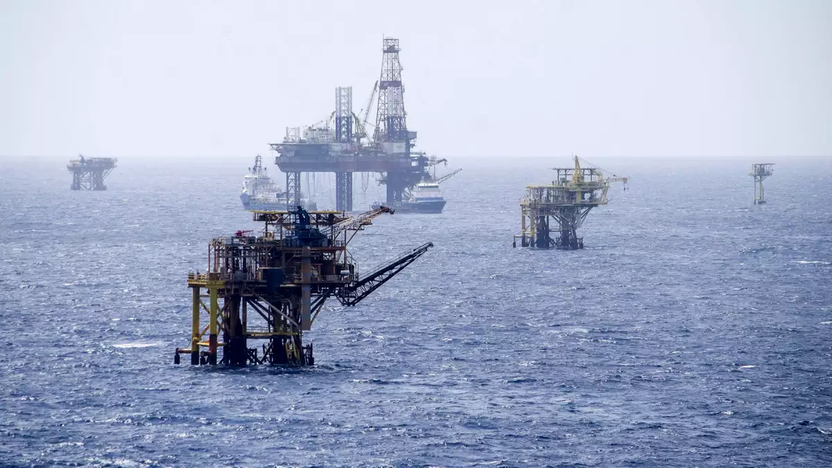 Petroleras