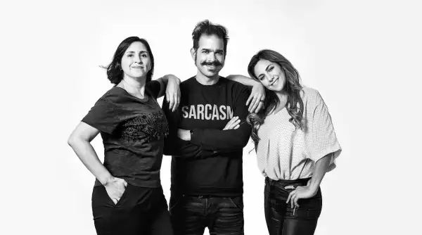 GREY 20210954 copy.jpg