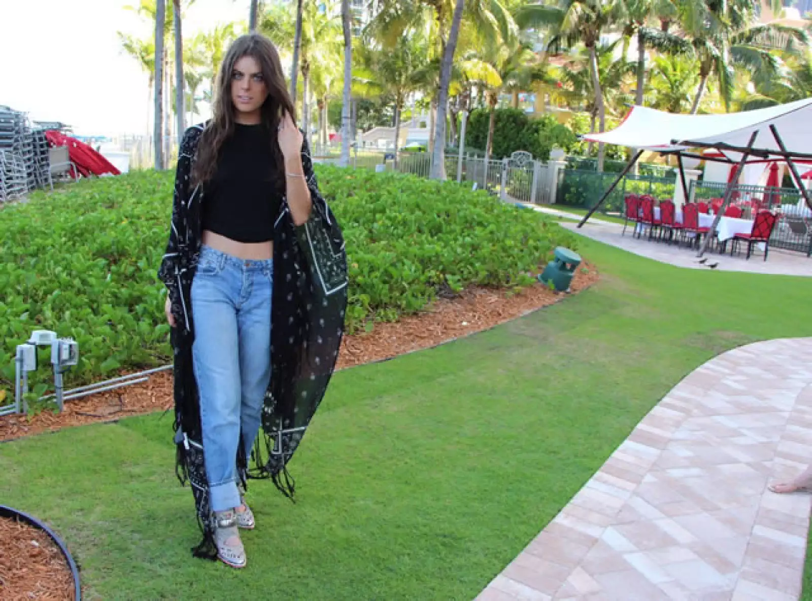 La que le es fiel a Miami es Yael Sandler a quien nos encontramos paseando por las tiendas de Bal Harbour.