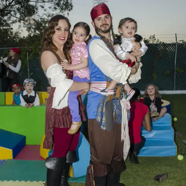 Denisse Covarrubias,Alexa,Alex y Nicolas Gonzalez