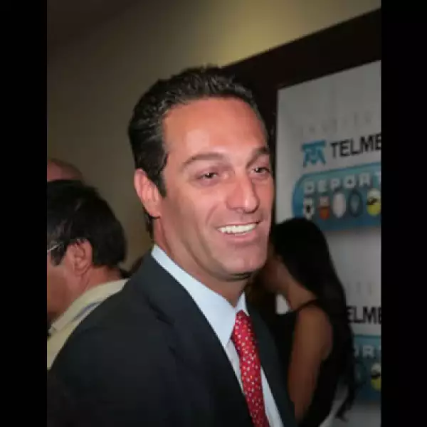 Carlos Slim Domit, presidente del Consejo de Administración de Telmex, se casará el 9 de octubre con María Elena Torruco en el DF.