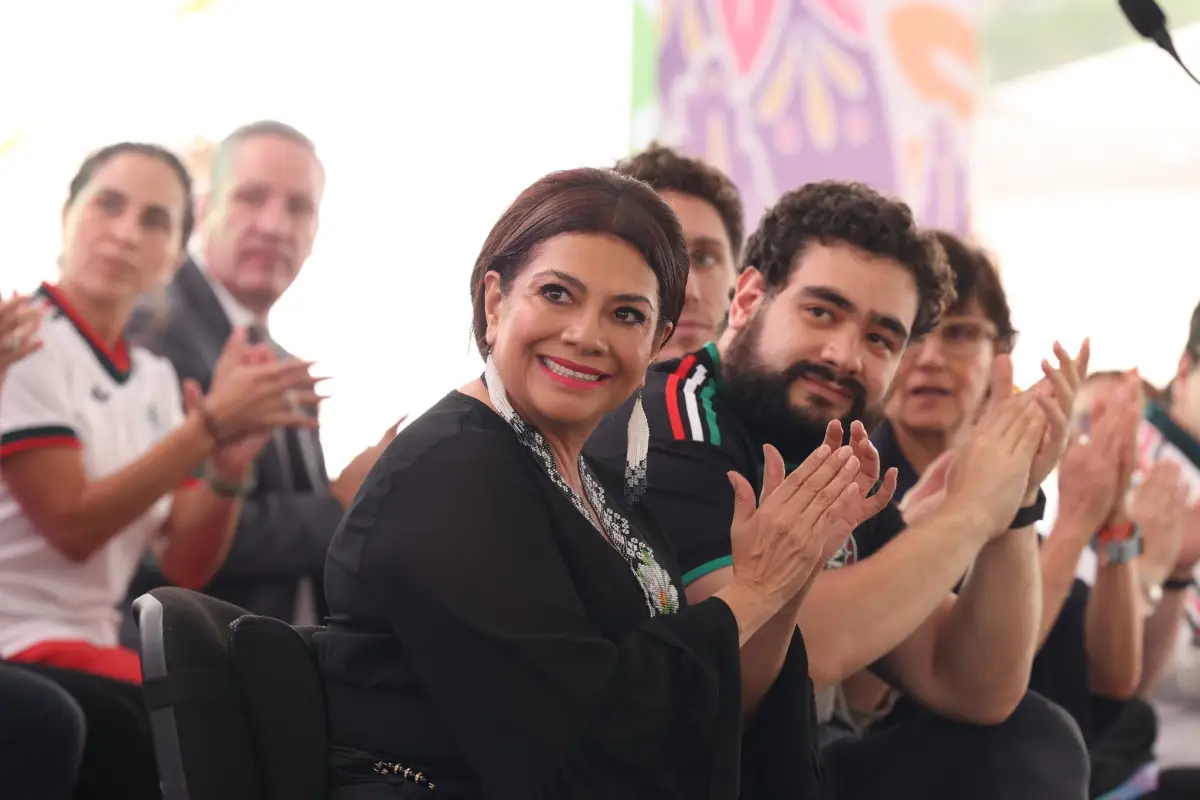 Gobierno de la CDMX y empresas firman acuerdo entre otros beneficios absorben costos de transmisión del Mundial 2026.