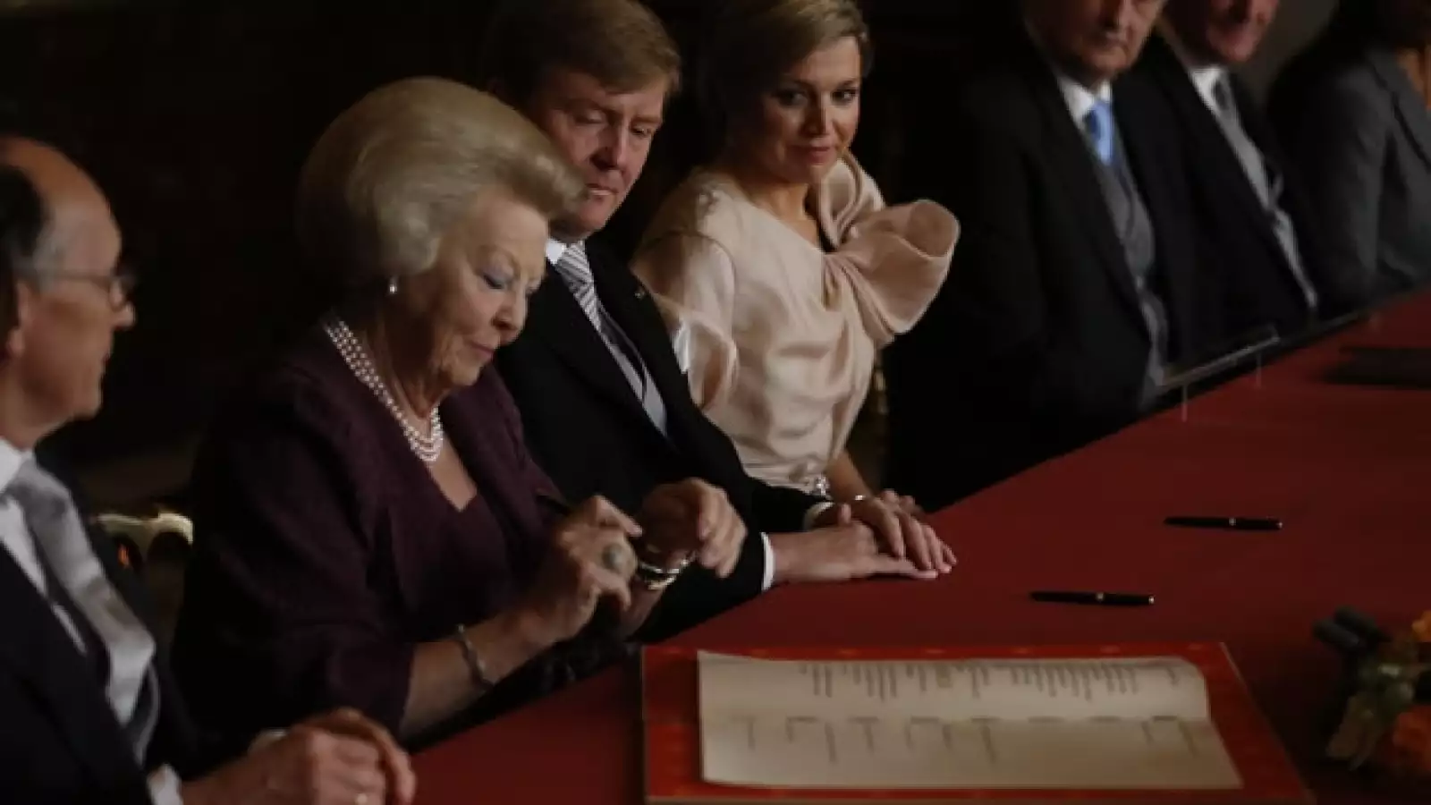 monarquia, holanda, poder