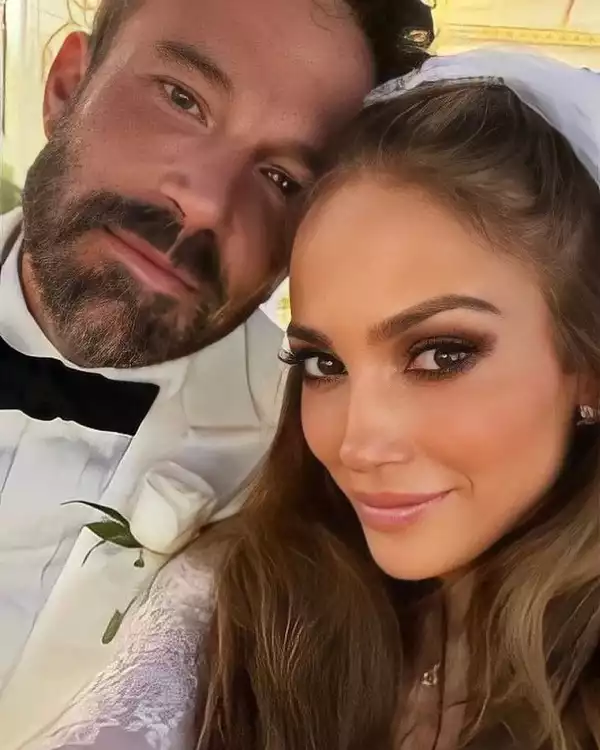 Ben Affleck y Jennifer Lopez ya son marido y mujer