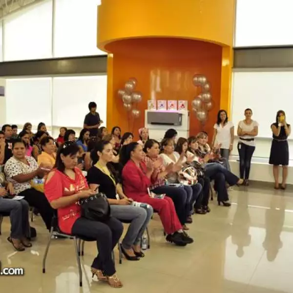 Chef Oropeza en la Planta de Whirlpool