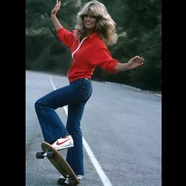 Consiguió excelentes críticas por su papel en la serie “ The Burning Bed” y fue nominada a un Golden Globe y un Emmy.