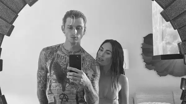 Machine Gun y Megan Fox.
