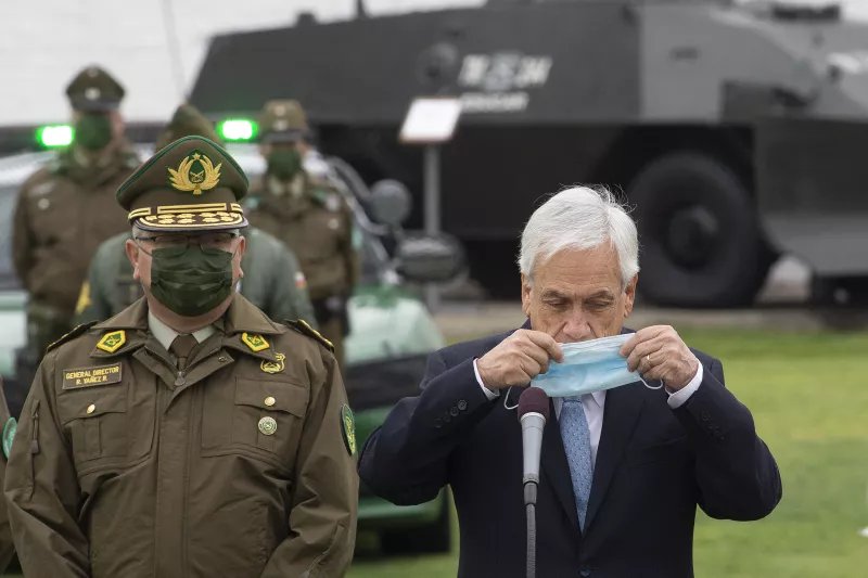 Piñera insiste en militarizar a Chile.