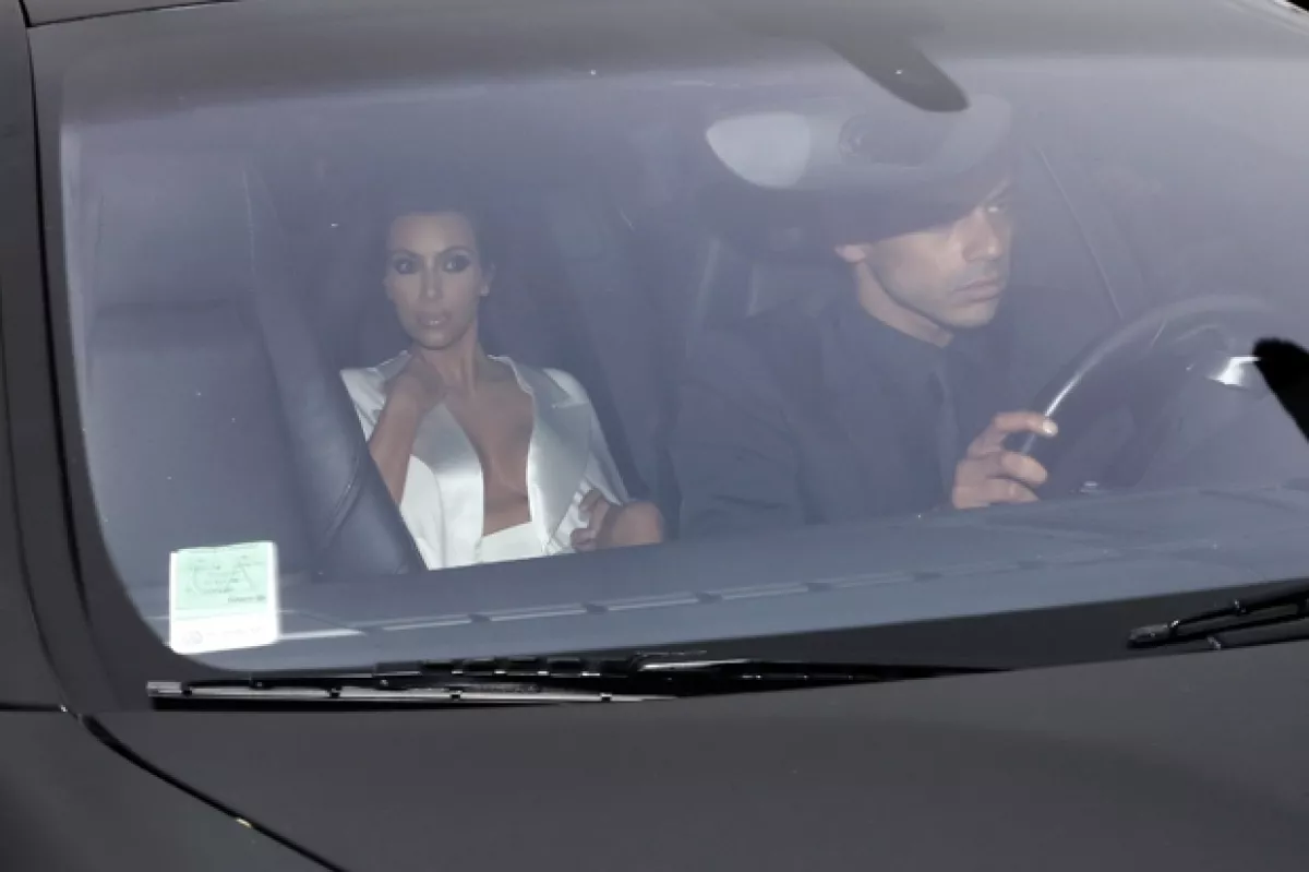 Kim fue acaparada por las cámaras a su llegada al castillo de Versalles.