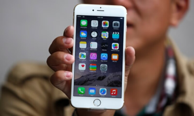 Apple vendió un récord de 10 millones de iPhone 6 y iPhone 6 Plus. (Foto: AFP)