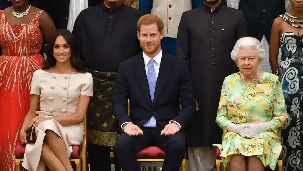 Meghan Markle, príncipe Harry y reina Isabel II