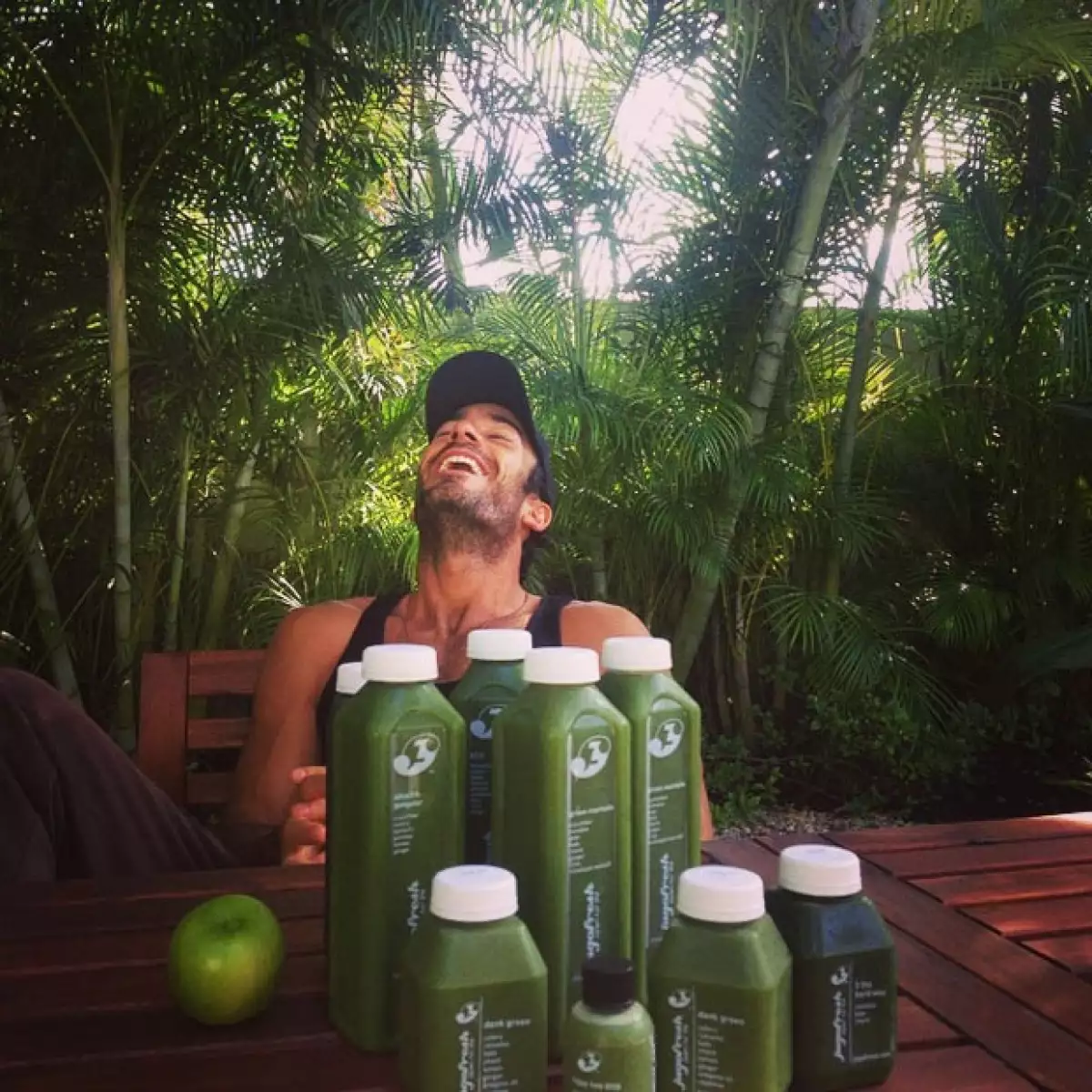 El actor también publicó en su Instagram parte del comercial que hicieron, muy `ad hoc´ a su estilo de vida.