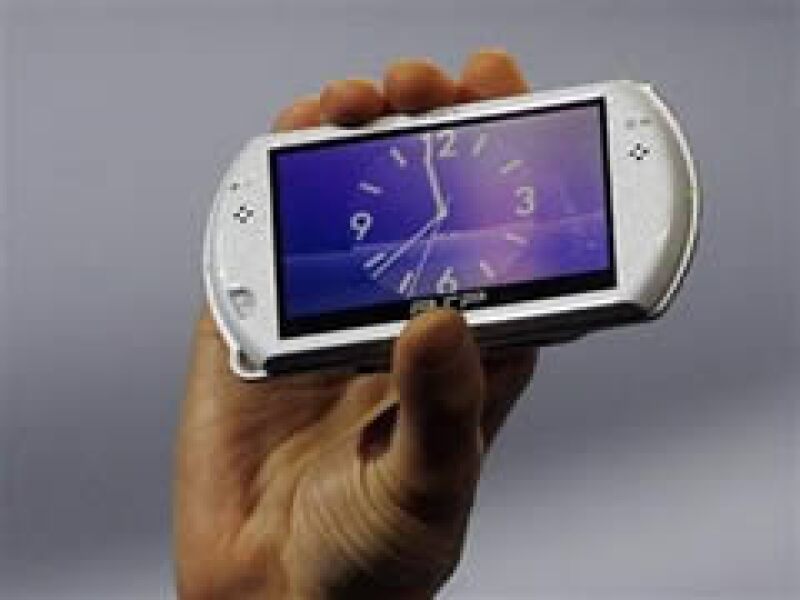 Sony lanzará la nueva PSP Go, una consola 40% más ligera que el PSP 300. (Foto: Reuters)