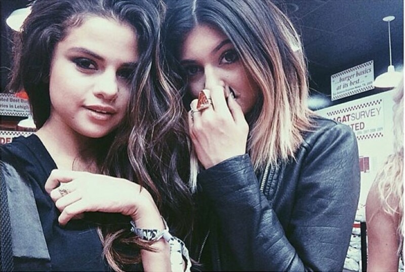 A pesar de que Gomez borró las fotos de las Jenner, Kylie aún las conserva.