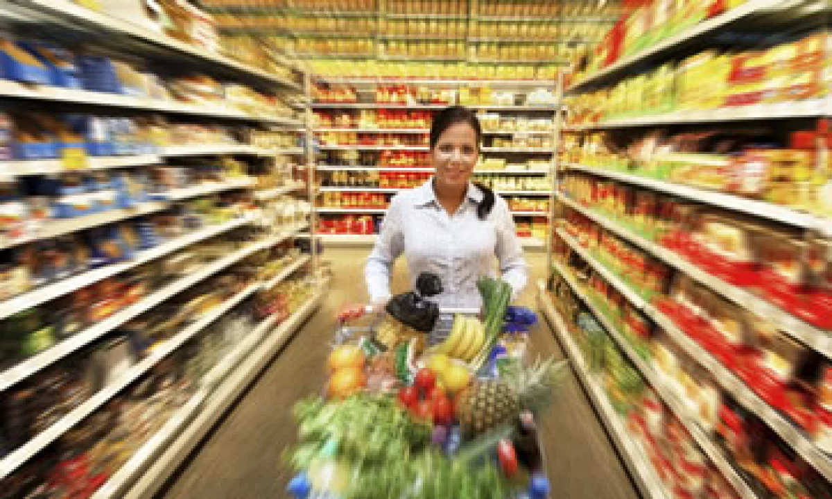 Dale valor a la atención que recibes al adquirir servicios como alojamiento y experiencias culinarias. (Foto: Thinkstock)