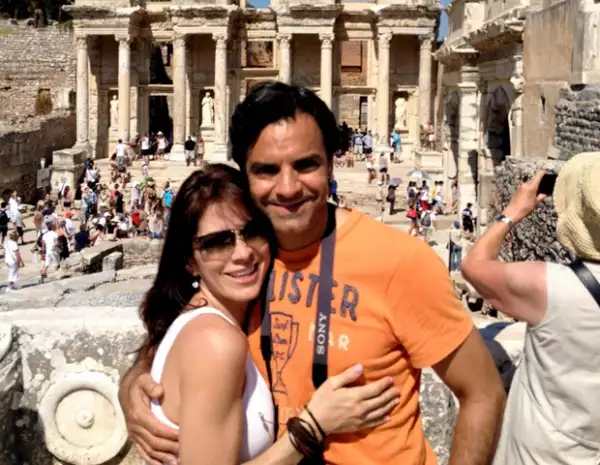 A través de Twitter, la pareja compartió imágenes de su luna de miel a todos sus seguidores.