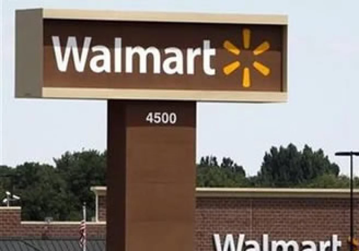 La compañía también espera abrir 168 sucursales de su Banco Walmart en el país. (Foto: AP)
