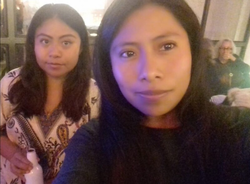 yalitza y su hermana.jpg
