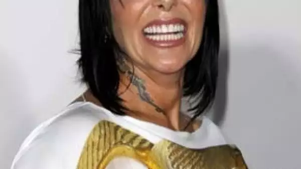 La actriz y cantante mexicana afirmó que buscará la aplicación de la justicia contra las personas responsables del tratamiento estético al que se sometió y que le causaron graves problemas de salud.