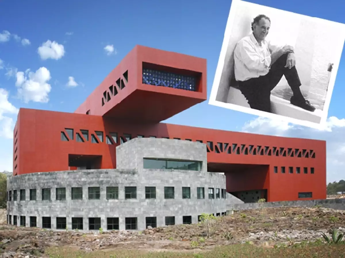 El edificio del Posgrado de Economía es una de las obras más recientes de Legorreta.