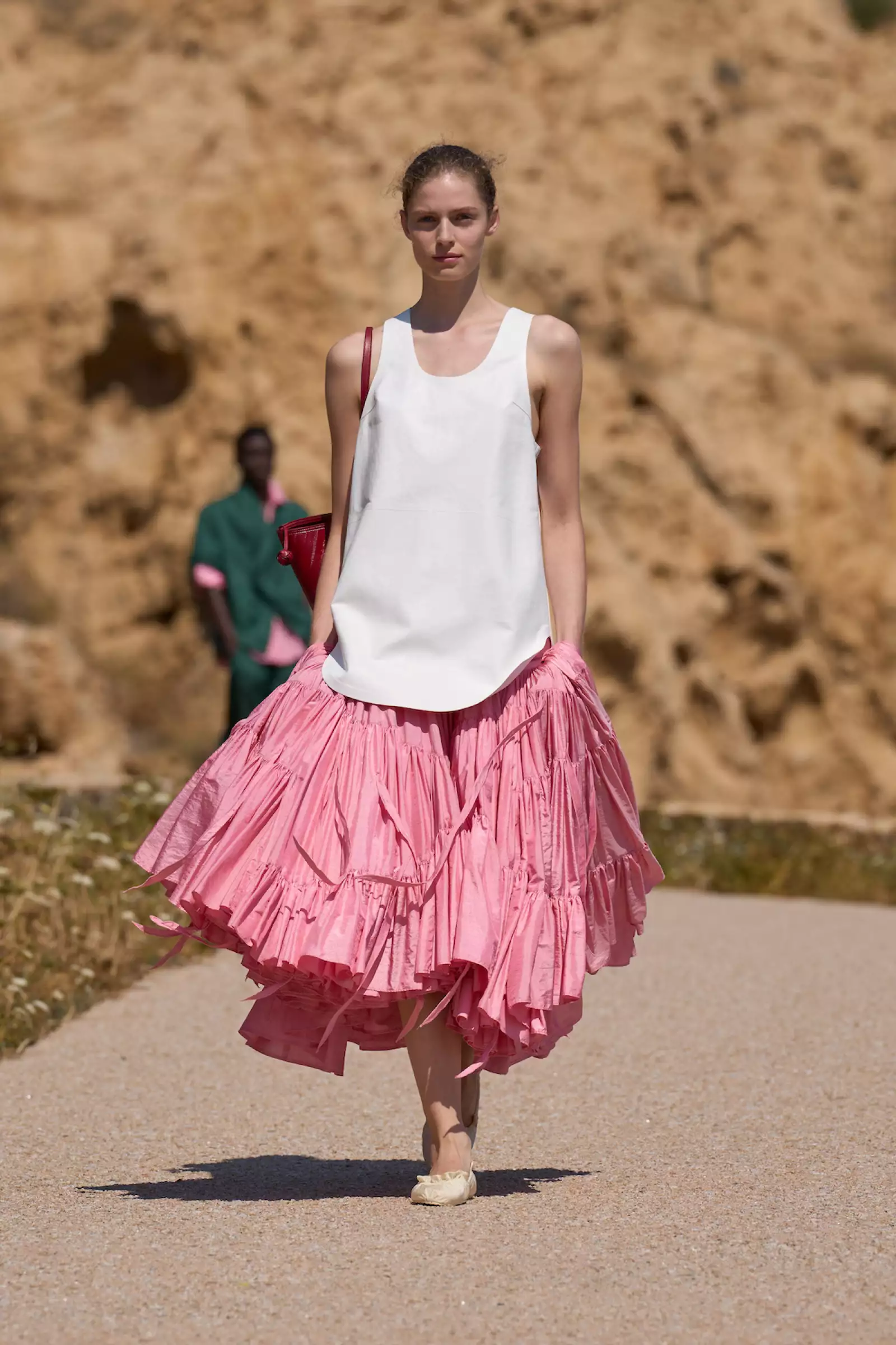 Jacquemus PO S27 026.jpg