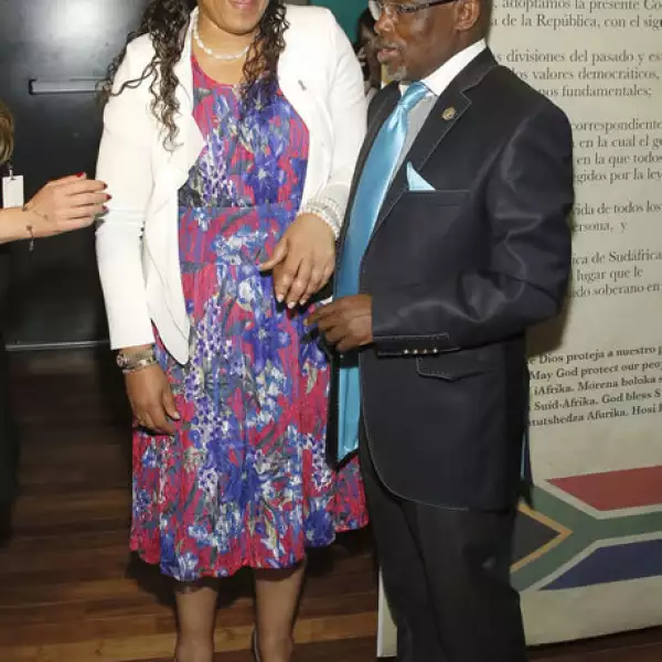 Zenani Mandela-Dlamini,Sandile Nogxina