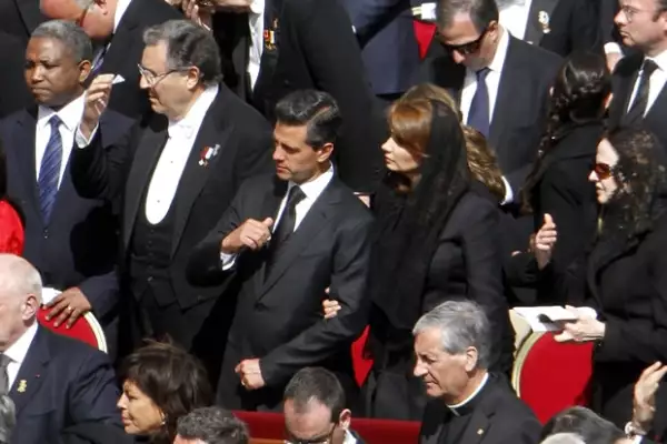 Peña Nieto invitó al Papa a visitar México lo más pronto posible.