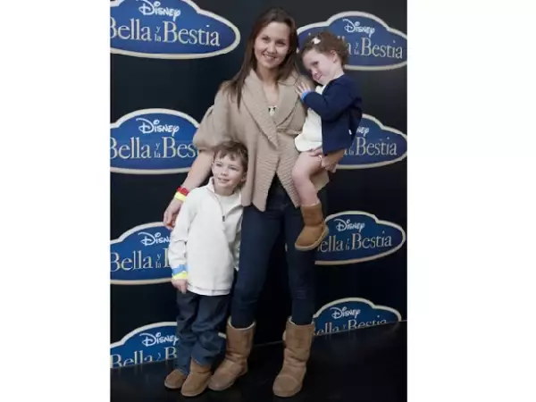 Vieth llegó con sus pequeños Leandro y Michelle.