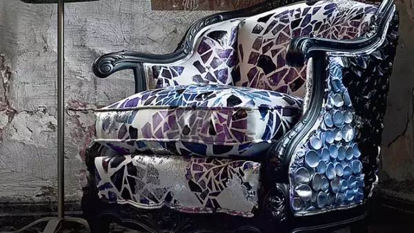 Una de las especialidades de estas ‘concept stores’ son los muebles antiguos, además de restaurarlos, venden un diseño único en el que, intervienen artistas contemporáneos.