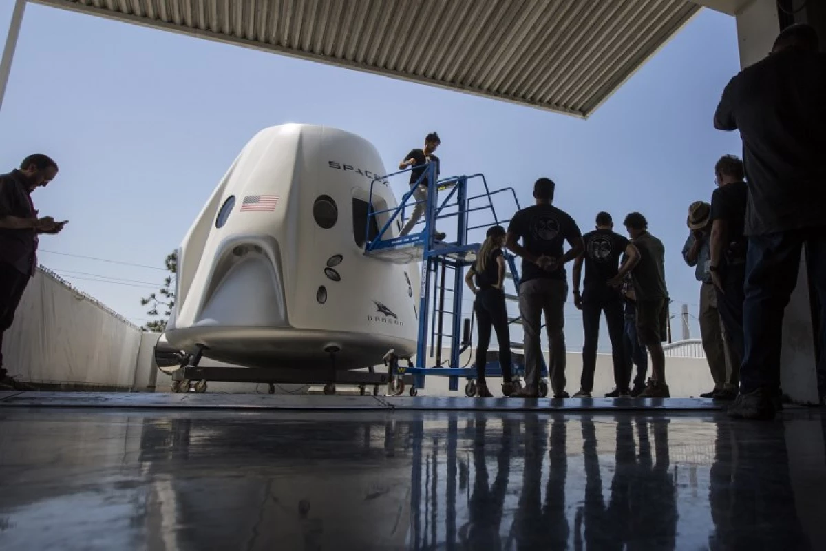 SpaceX NASA vuelo tripulado Elon Musk