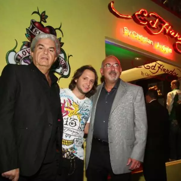 Inauguración Ed Hardy.