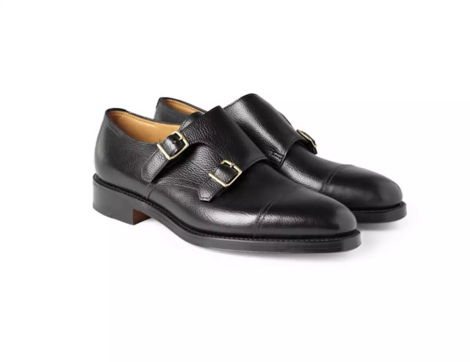 Los zapatos que ya no te pueden faltar son unos monk straps.
