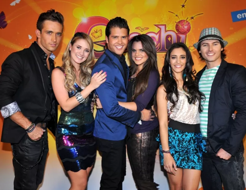 El canal organizó una fiesta para los pequeñines en el Hard Rock México en la que tuvieron la oportunidad de convivir con el elenco de la serie Grachi.