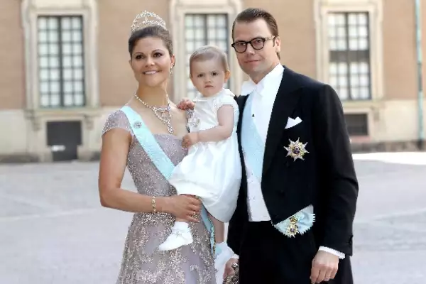 Victoria ha tenido tantos compromisos reales que ha dejado a su esposo e hija en Suecia.