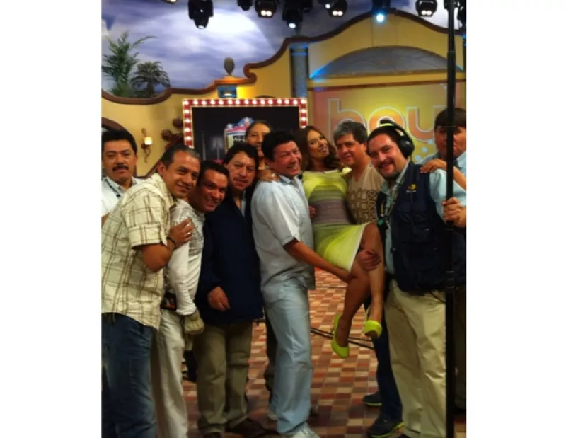 La conductora del programa `Hoy´ está de manteles largos por su cumpleaños, rodeada de mucho amor por parte de su familia, amigos y fans.