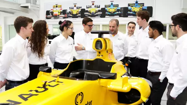 Infiniti - Renault