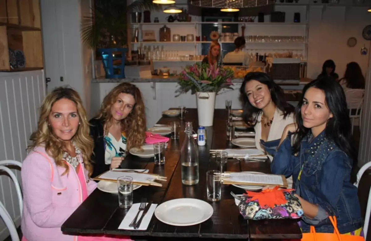Michelle viajó en compañía de su hermana Chantal y sus amigas Janeth Gómez, Berna Pasquel y May Jones a Miami para celebrar su despedida de soltera.