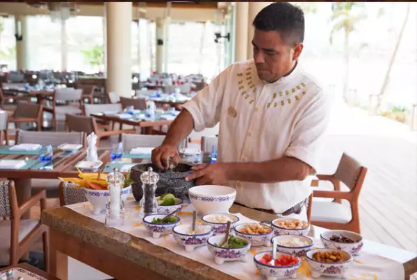 Preparando el ceviche en Agua by Larbi.