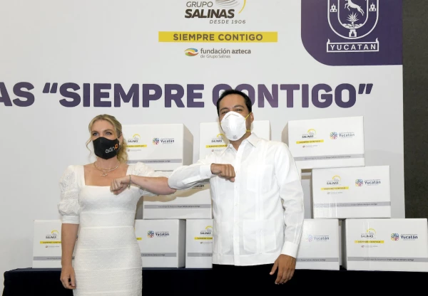 Ninfa Salinas Sada y Mauricio Vila Dosal (Gobernador de Yucatán).jpg