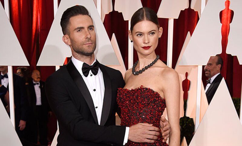 Según E! News la pareja recibirá en unos cuantos meses a una niña, quien se convertirá en el nuevo miembro de la familia Levine Prinsloo.