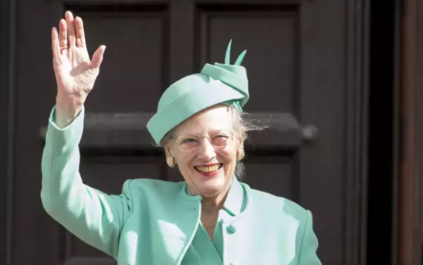 Margarita II cumple 75 años de edad y los líderes de las casas más importantes de la realeza asistieron al festejo, eso sí, la familia real británica brilló por su ausencia.