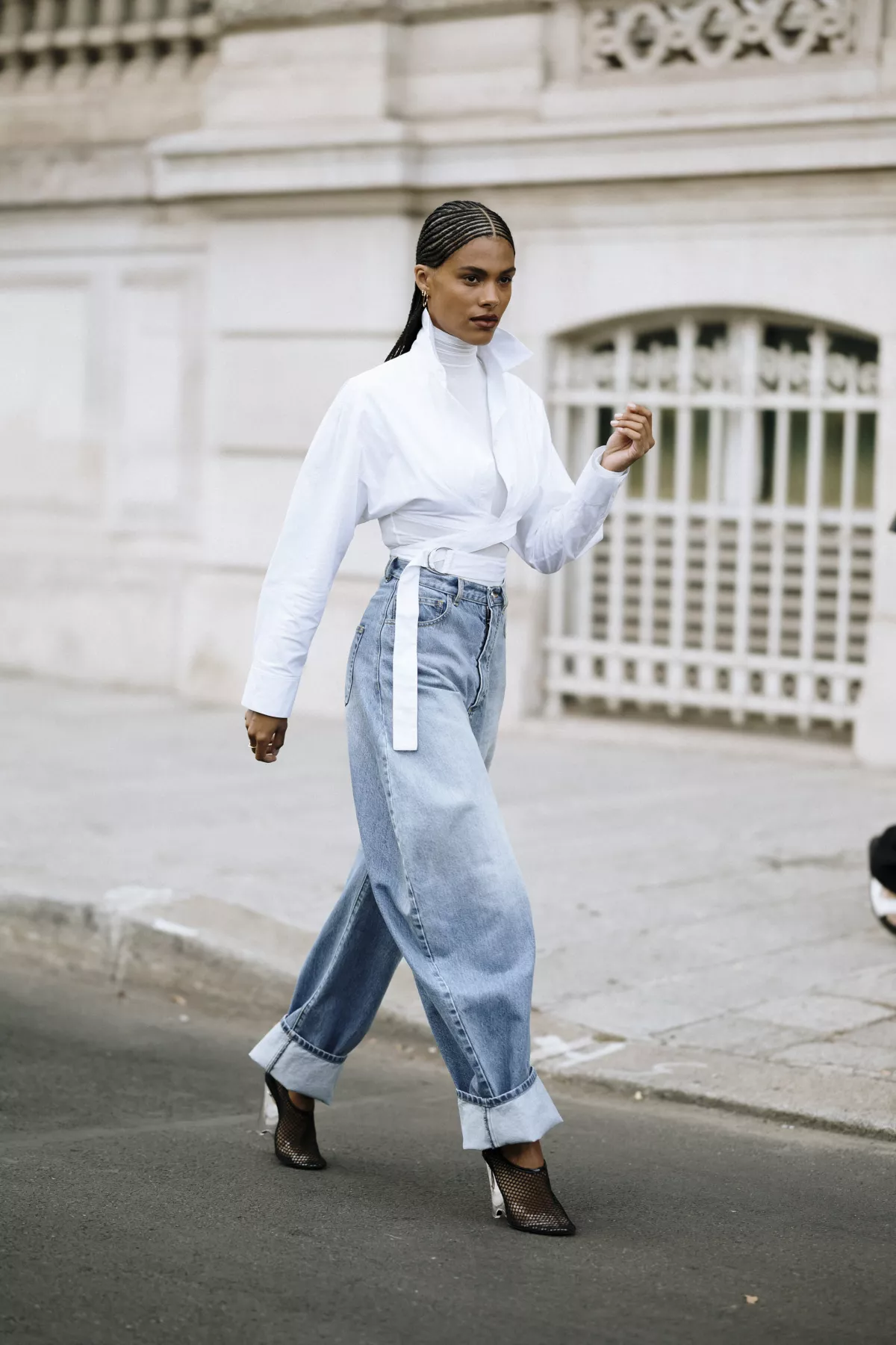 Looks de alta costura con jeans, cómo lograr que tus vaqueros se vean caros