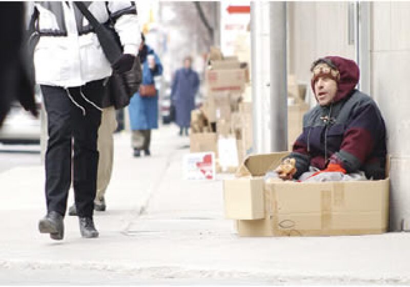 La mediana de los ingresos reales de las familias bajó el 3.6% a 50.303 dólares en el 2008. (Foto: Jupiter Images)