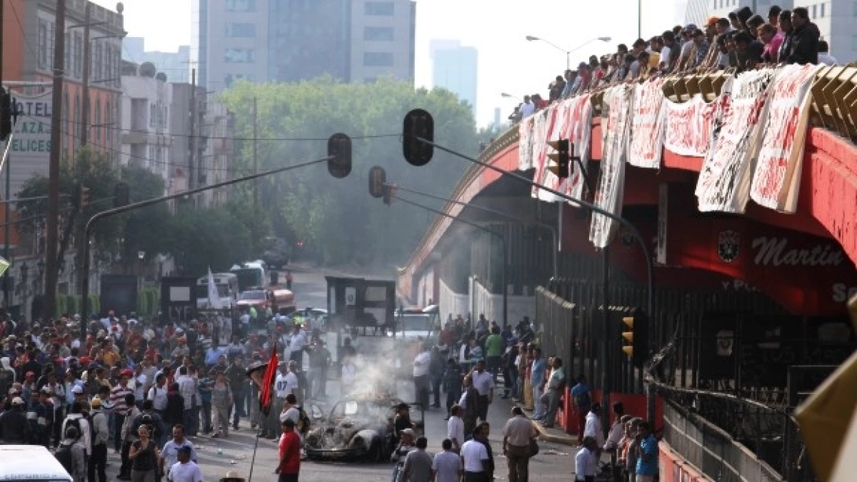 Autos quemados por SME