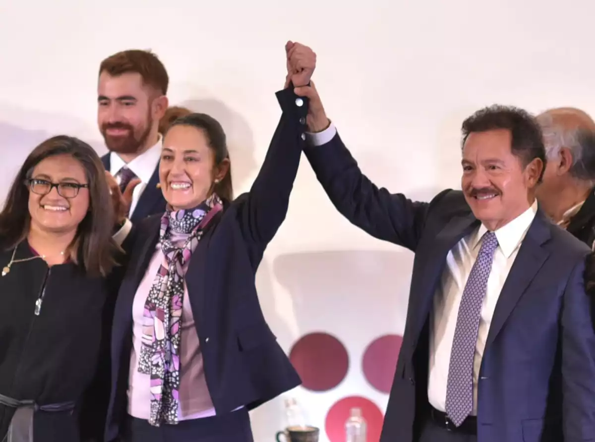 La jefa de Gobierno Claudia Sheinbaum en la plenaria de Morena