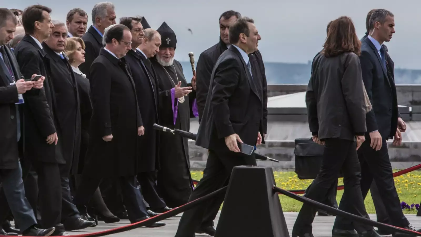 armenia putin hollande